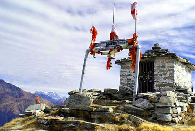 Chandrashila summit on the chopta tungnath trek offers the best panoramic vie of garhwal Himalayas - day 4 of Tungnath,chandrashila and Deoria Tal trek